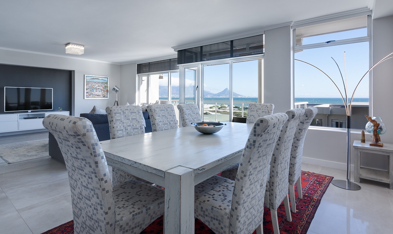 modern-minimalist-dining-room-3108037_1280.jpg